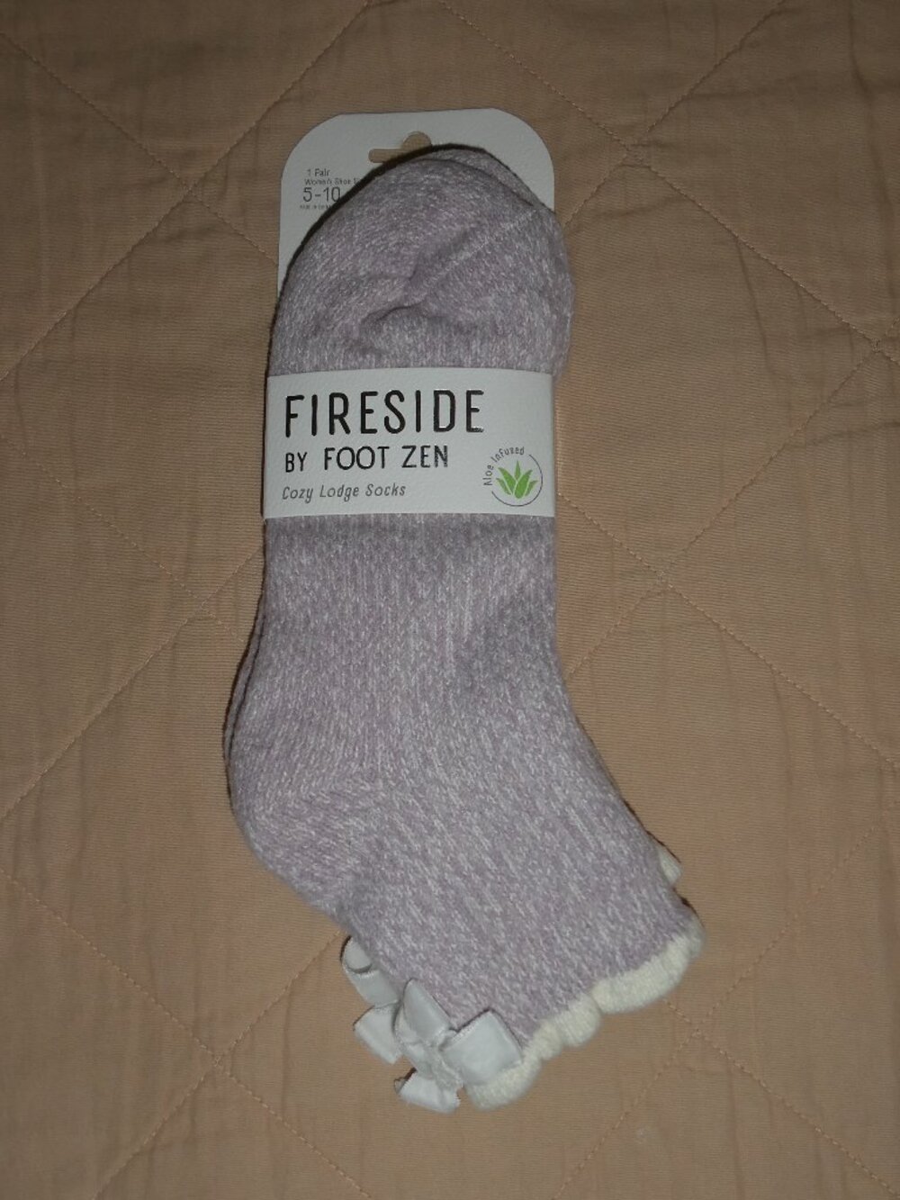 Fireside by Foot Zen Aloe Infused Women's Cozy Socks Size 5-10 - NWT